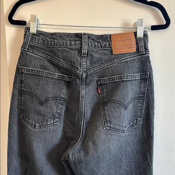 Levi’s Wide Leg Jeans - Picture 5 of 5